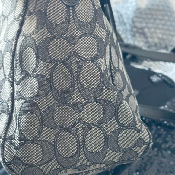 COACH EAST/WEST CELESTE HOBO
SIGNATURE BAG (F58284) BLACK... - Picture 8 of 14